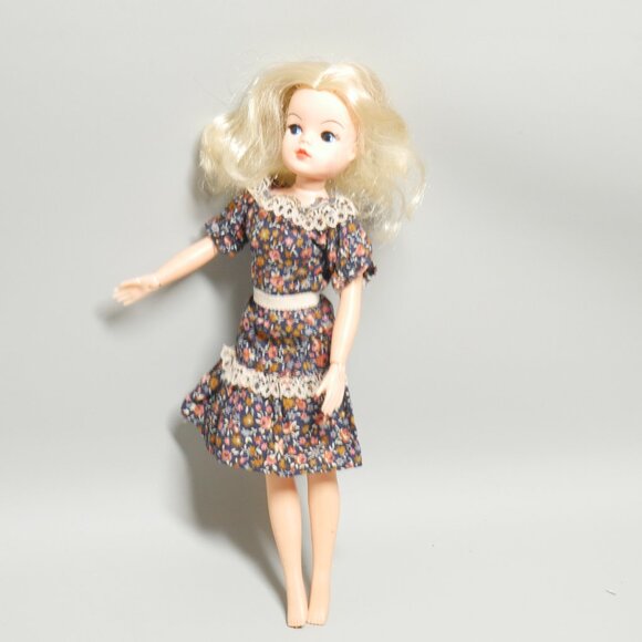 Sindy Doll Marx 033055X 1970s Original Dress Toy - Picture 2 of 12